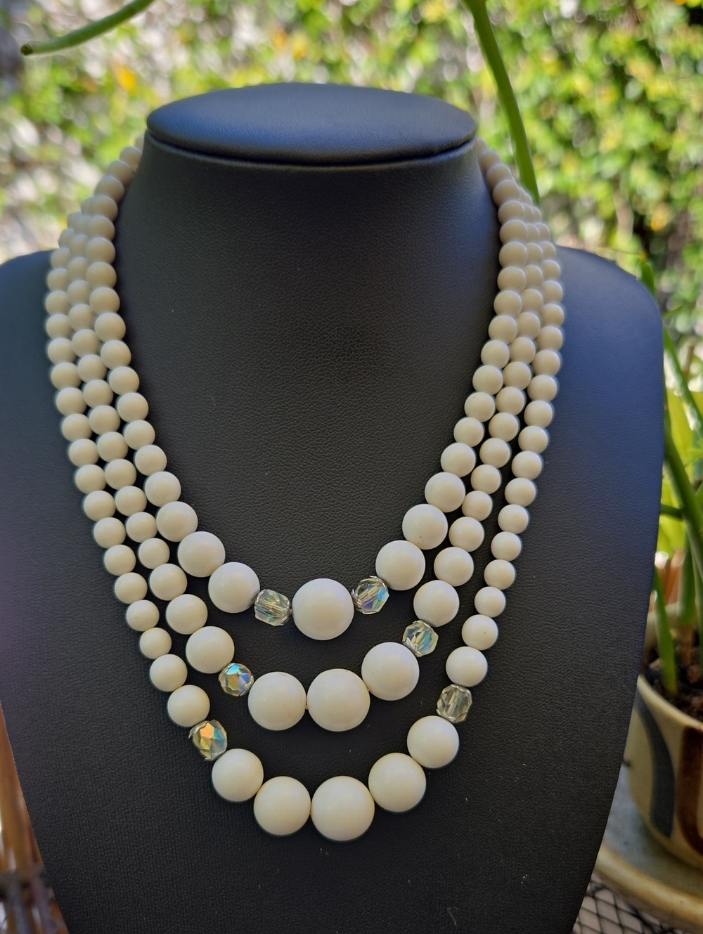 JAPAN Classic Cream Multi-Strand Beaded Necklace